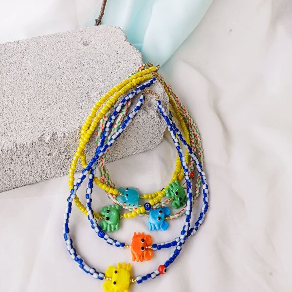 Οι basic καλοκαιρινές συλλογές κοσμημάτων έχουν σχεδιαστεί ειδικά για ξενοδοχεία, τουριστικά καταστήματα και resort shops που αναζητούν ευκολοφόρετα και εμπορικά κομμάτια.